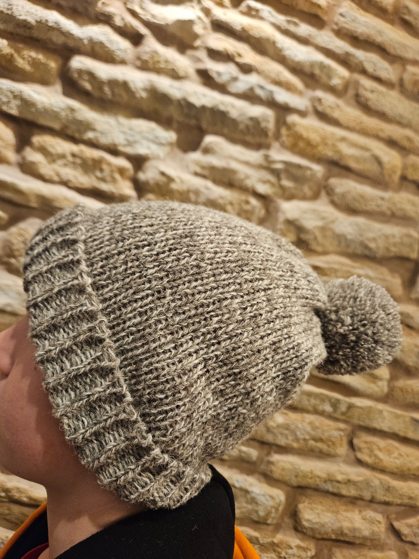 Speckled bobble hat